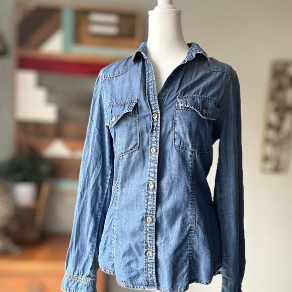 Cloth & Stone Denim Chambray Button Down Shirt from Anthropologie - Picture 1 of 9